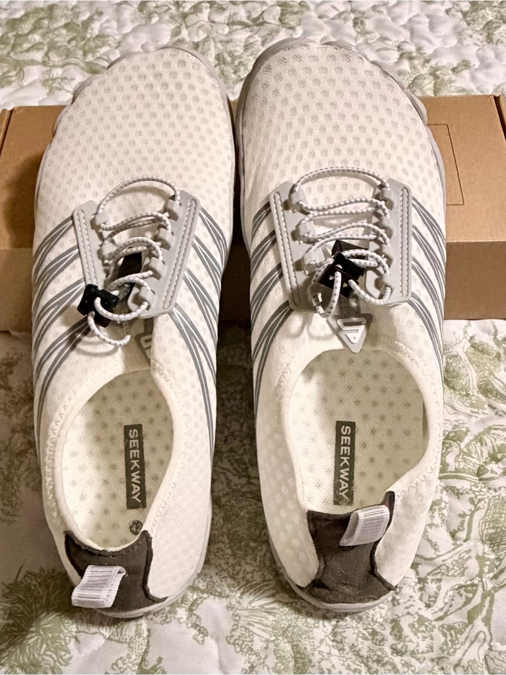 SEEKWAY Lightweight Slip-On Water/Beach Shoes in White with Gray Stripes
